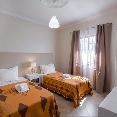Apartamentos Pinto Quarteira Kültér fotó