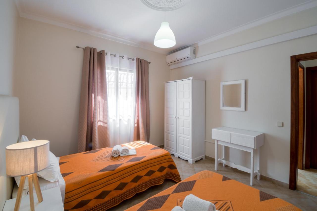 Apartamentos Pinto Quarteira Kültér fotó