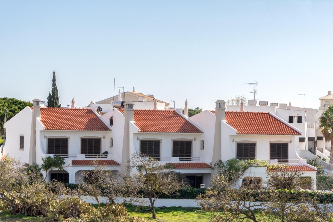 Apartamentos Pinto Quarteira Kültér fotó