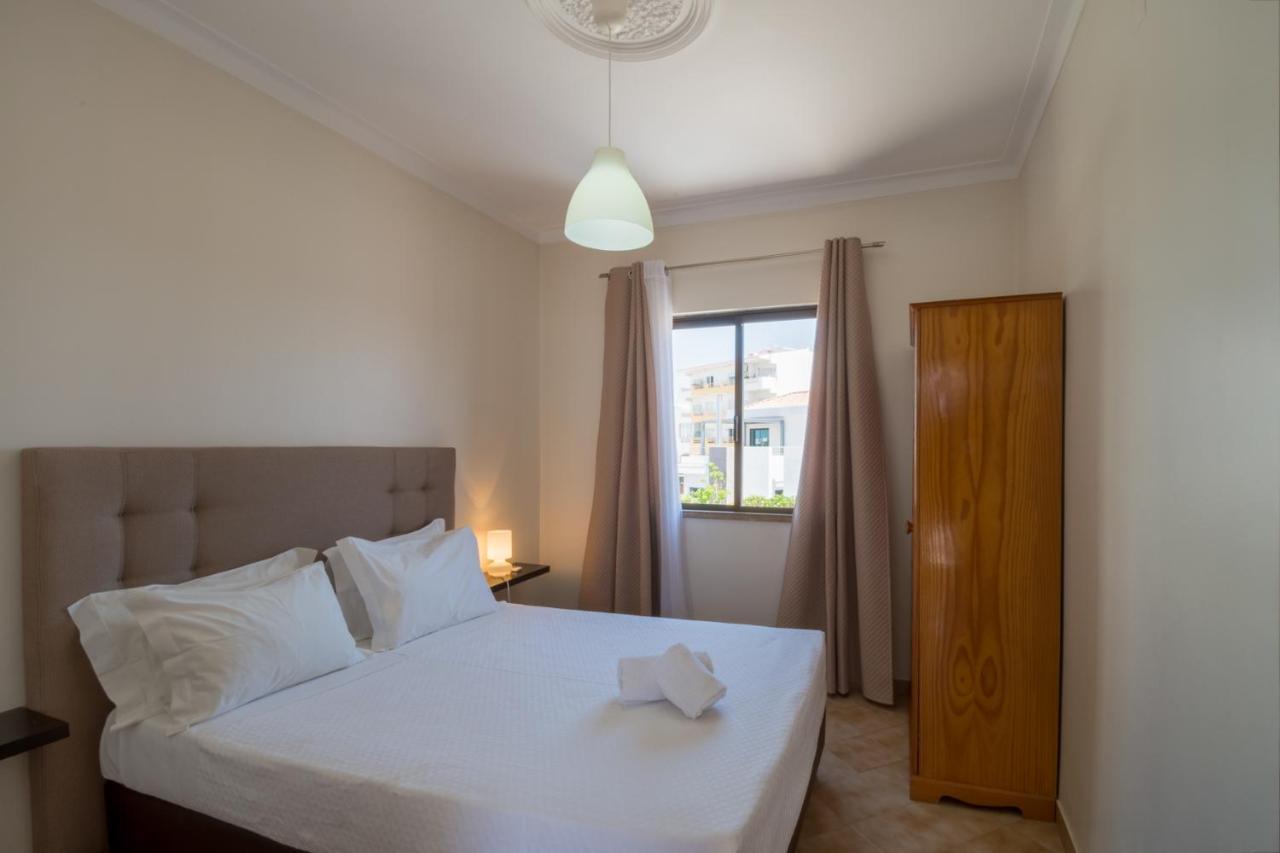 Apartamentos Pinto Quarteira Kültér fotó