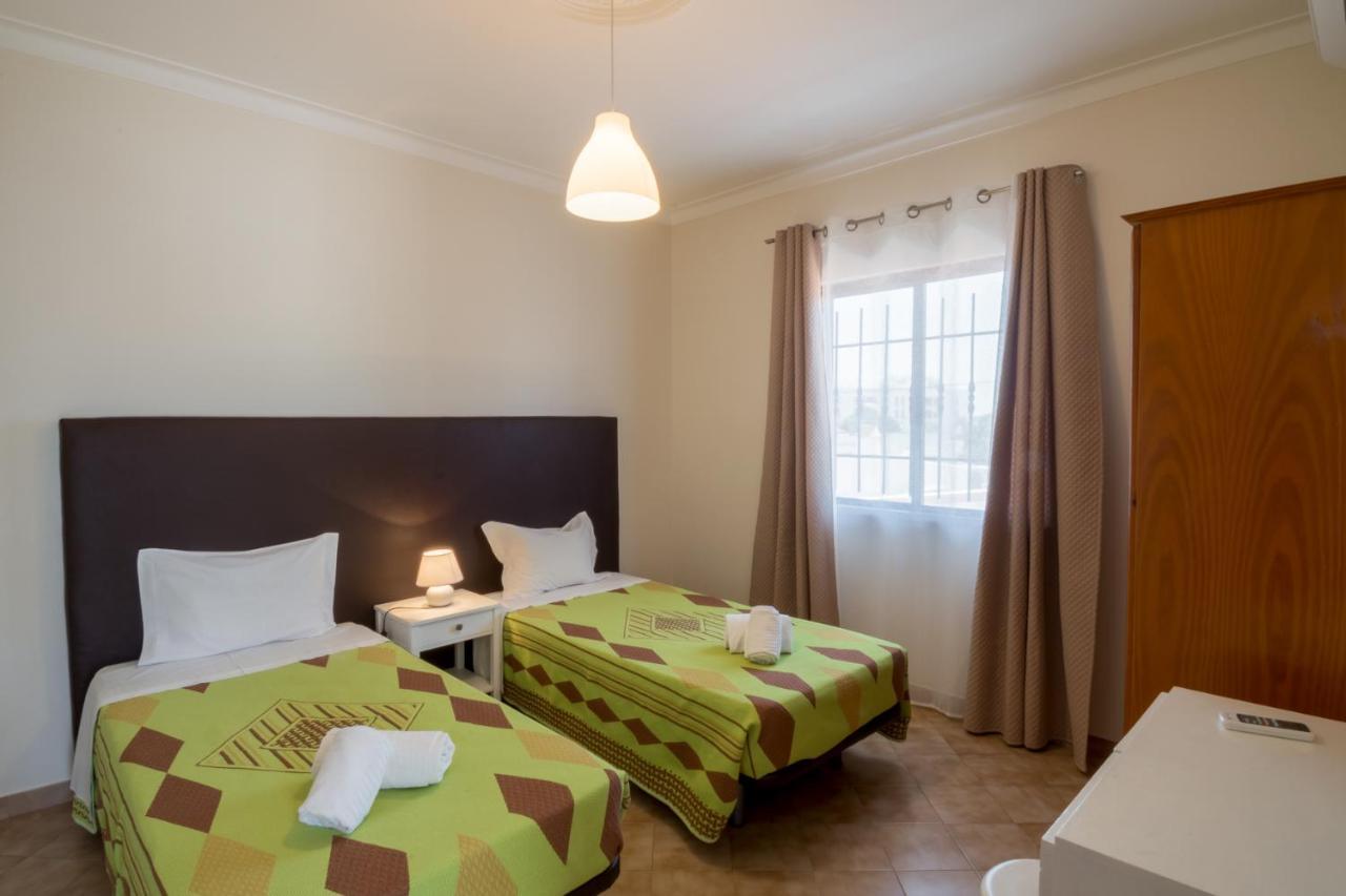 Apartamentos Pinto Quarteira Kültér fotó