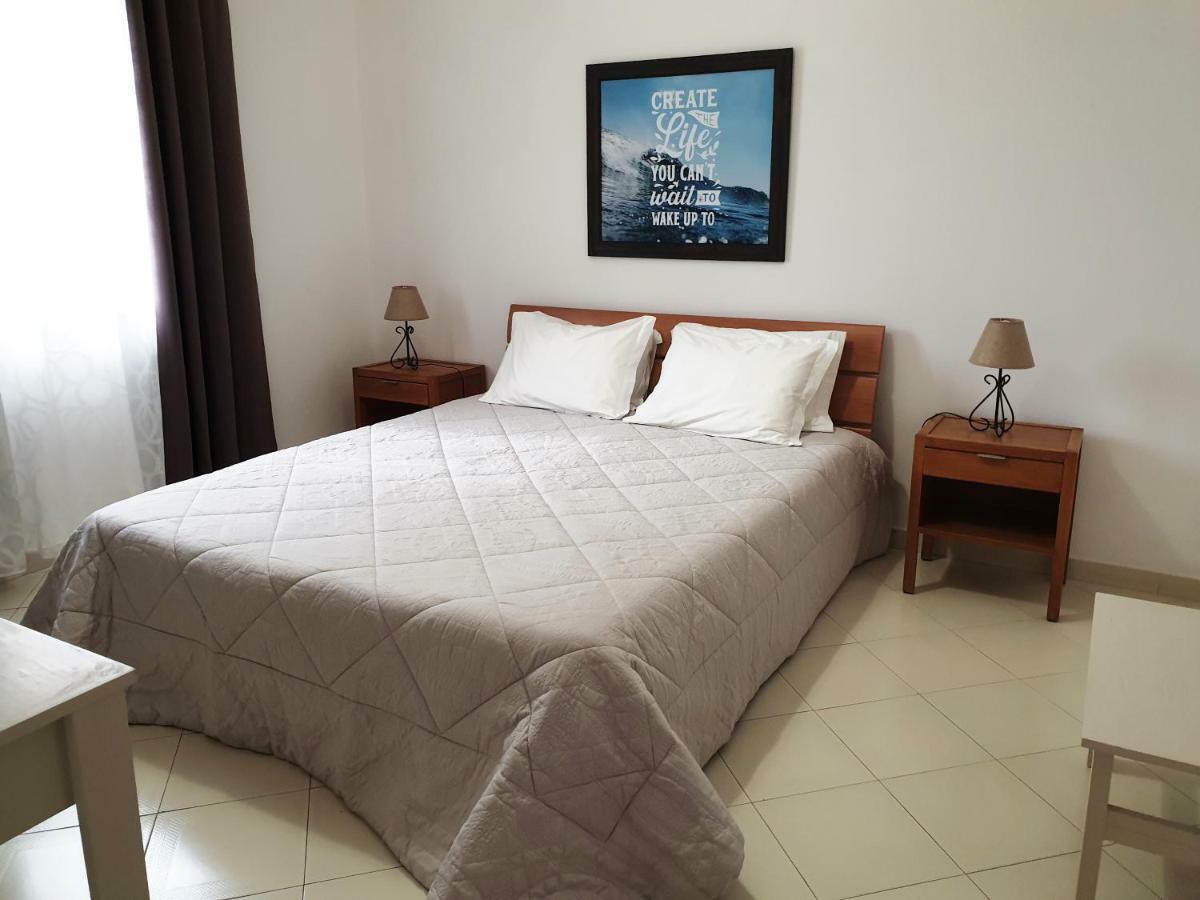 Apartamentos Pinto Quarteira Kültér fotó